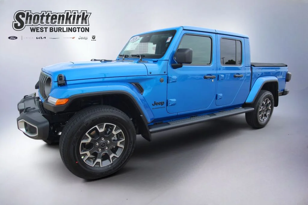 2026 Jeep Gladiator Sahara Auto's photo