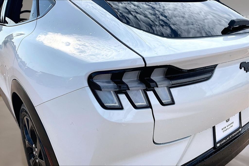 Used 2023 White Ford Premium image 32