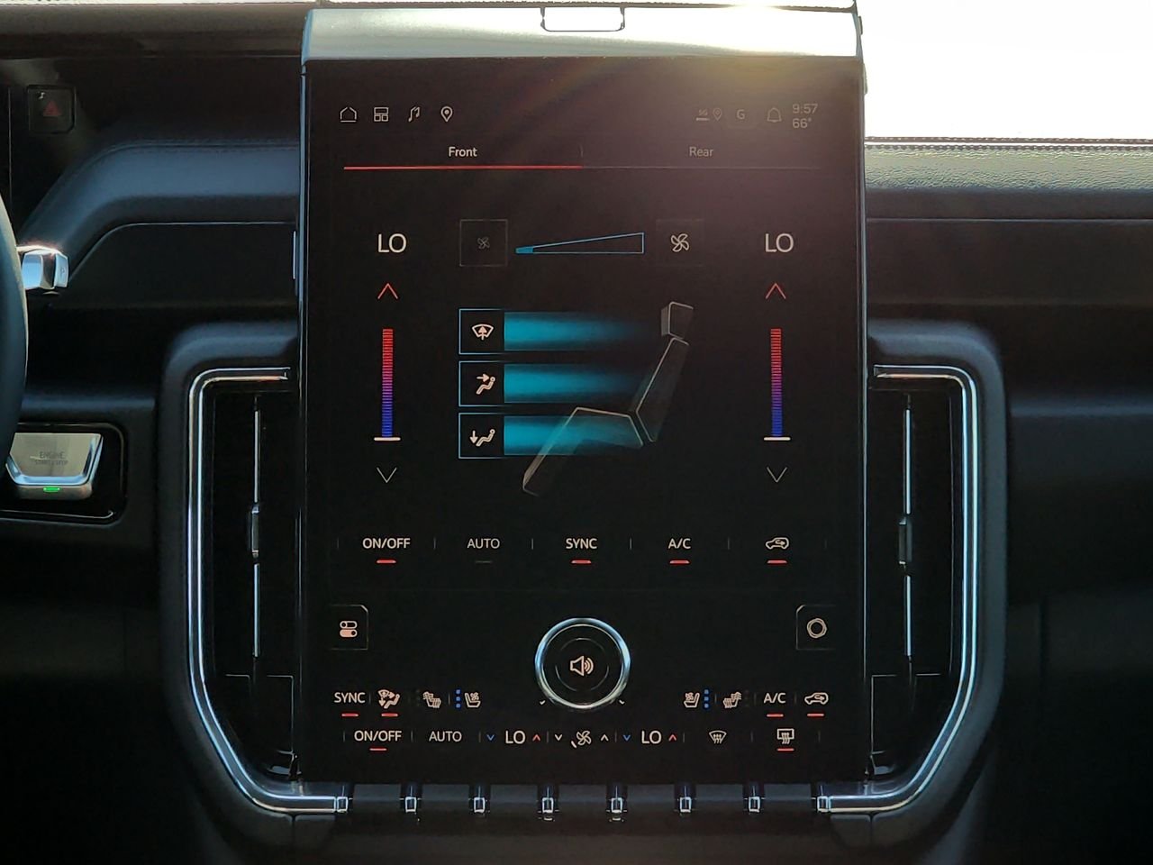 2026 GMC Yukon Denali - Photo 18