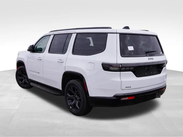 New 2026 Bright White Clear-Coat Exterior Paint Jeep Limited Altitude image 5