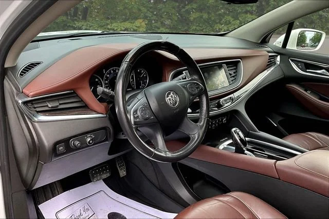 Used 2018 White Frost Tricoat Buick Avenir image 17