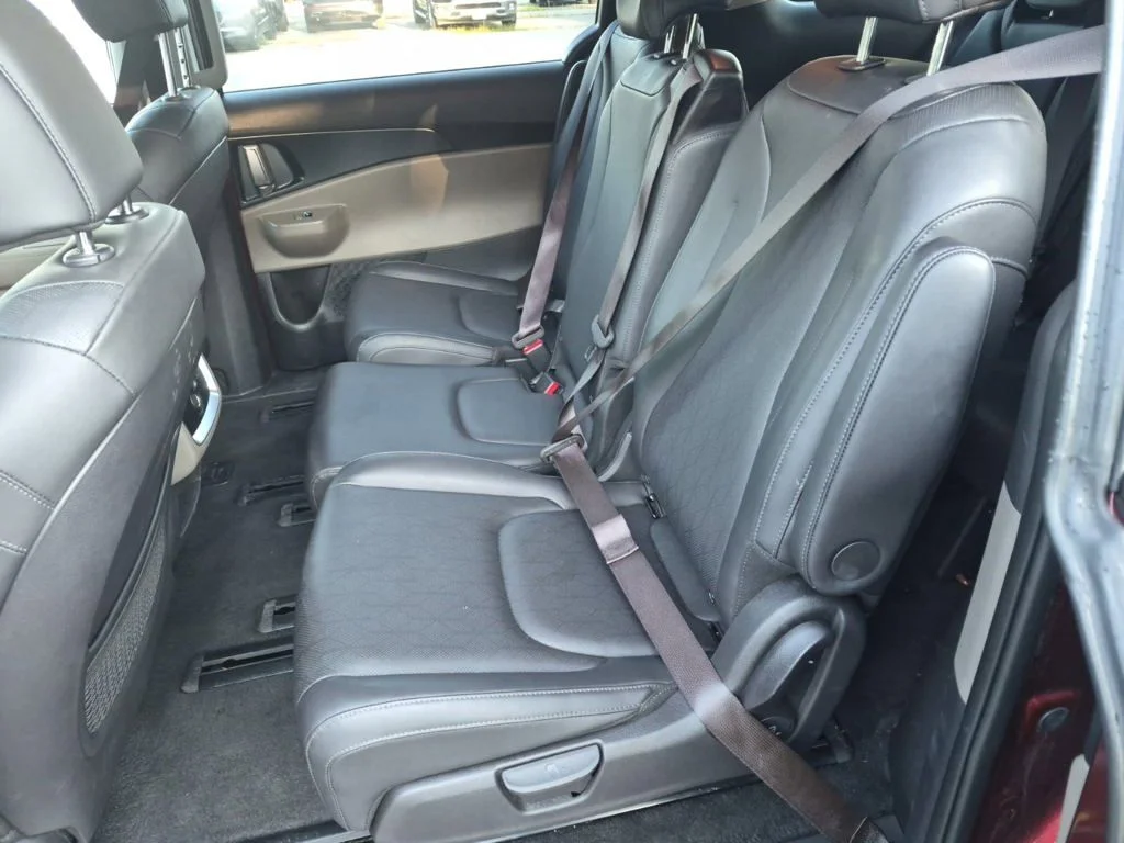 Used 2026 Red Kia LXS image 6