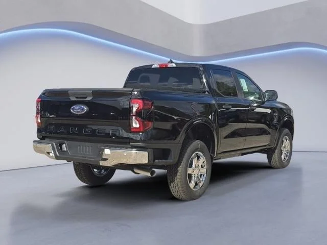 New 2025 Shadow Black Ford XLT image 22