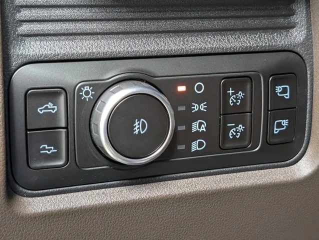 New 2026 Star White Metallic Tri-Coat Ford F-350® King Ranch® image 54