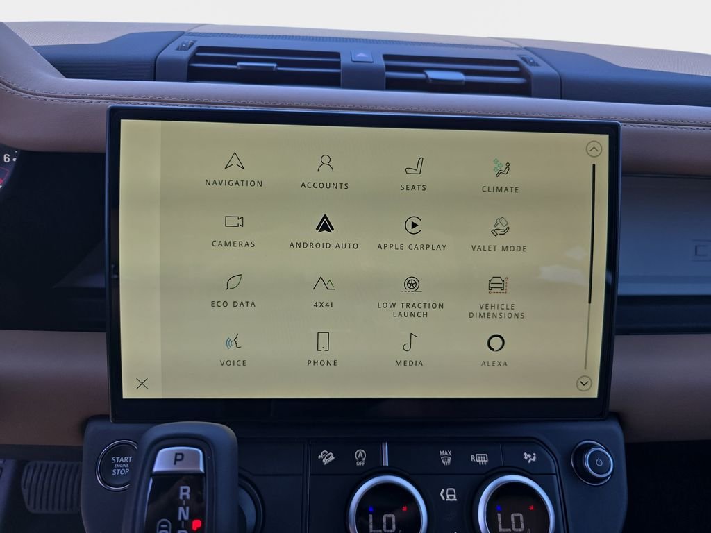 New 2026 Santorini Black Land Rover X-Dynamic SE image 22