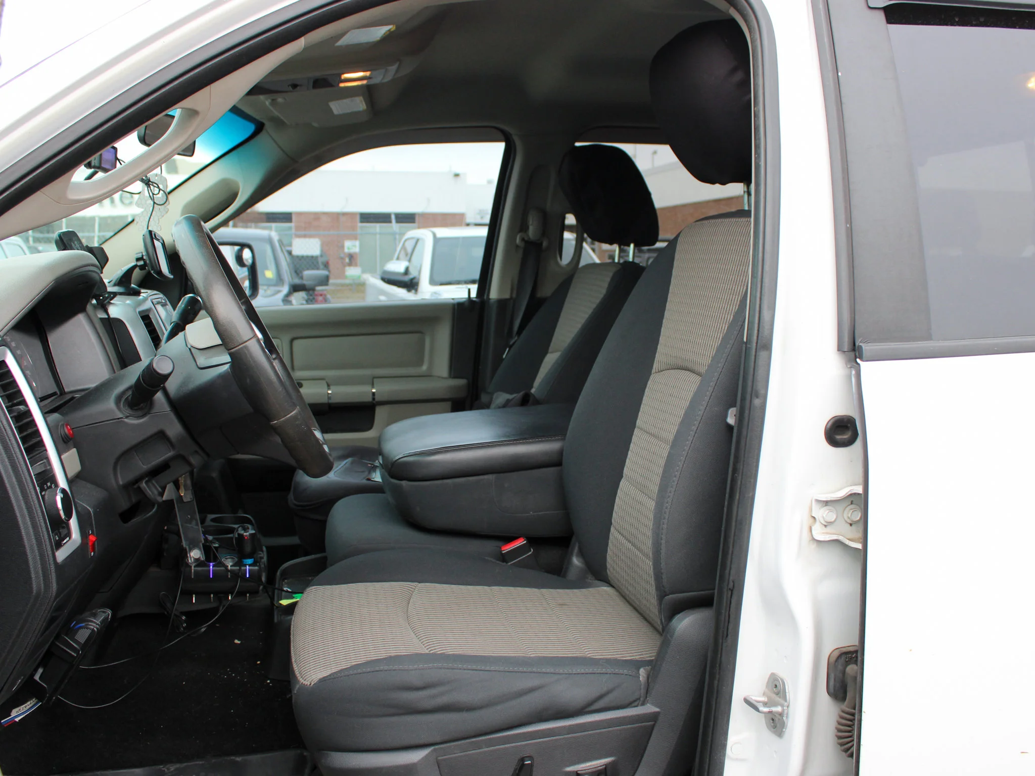 Used 2010 White Dodge SLT * Mechanics Special | HEMI V8 | RamBox | Remote Start | Tonneau Cover image 2