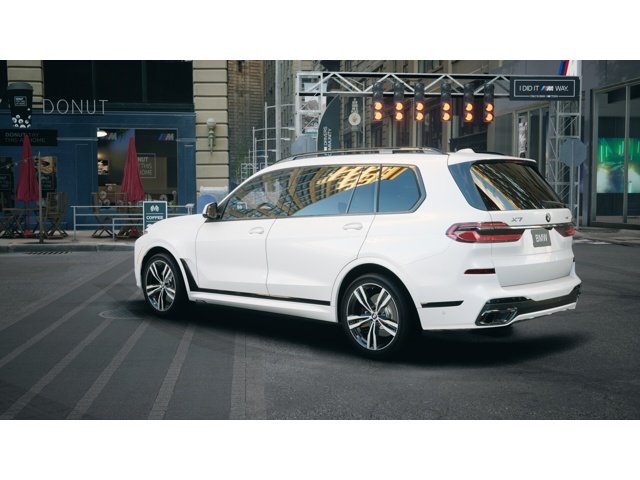 New 2027 Mineral White Metallic BMW X7 40i image 2