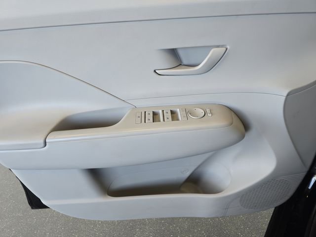 Used 2024 Black Hyundai SEL image 29
