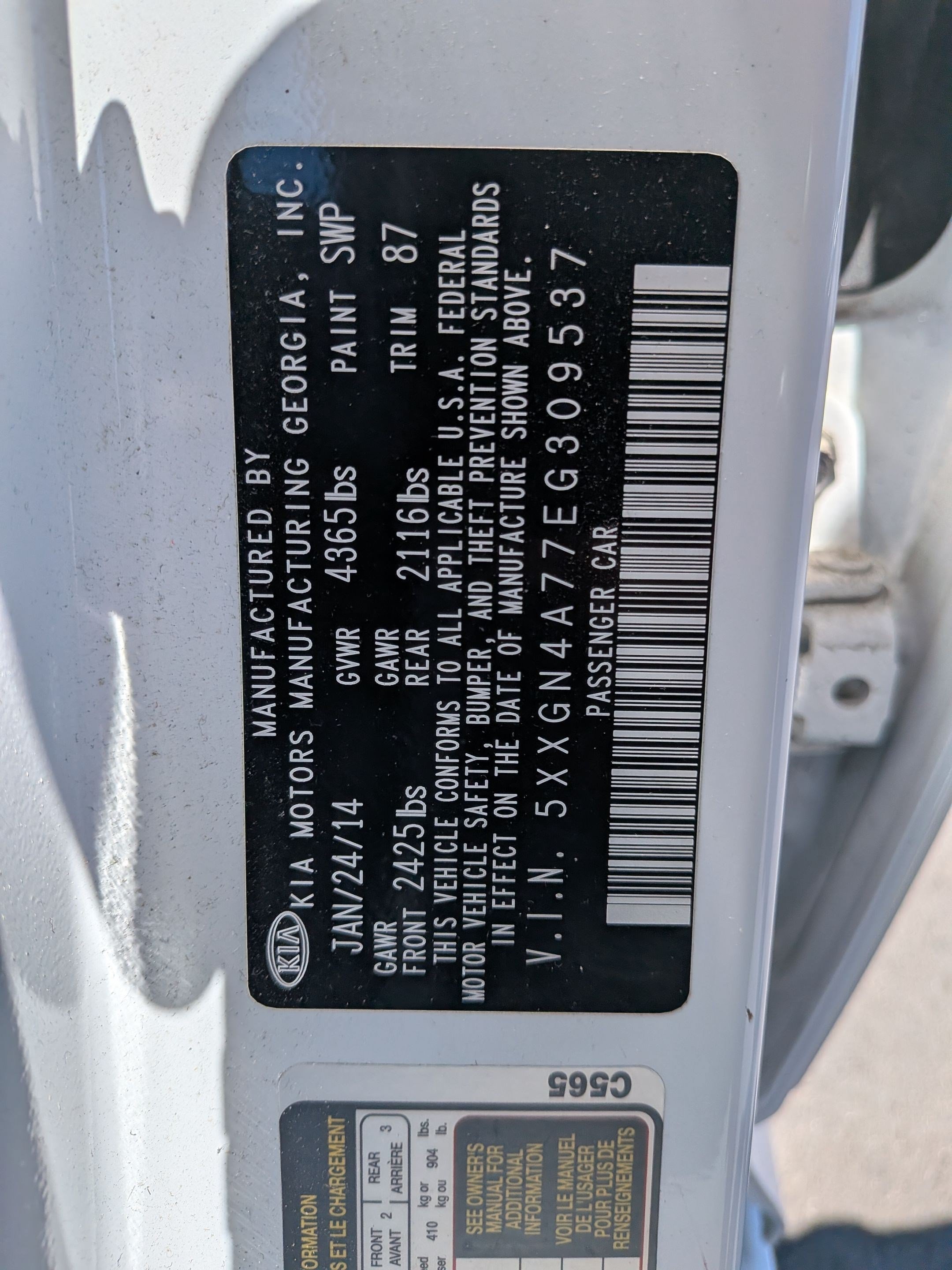 Used 2014 Snow White Pearl Kia EX image 32