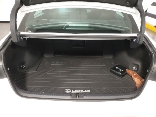 Used 2025 White Lexus 350 image 23