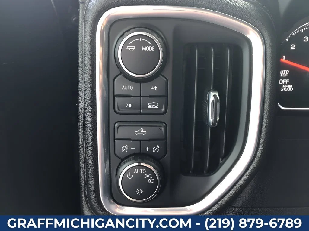 Used 2022 OXFORD BROWN METALLIC Chevrolet LT image 32