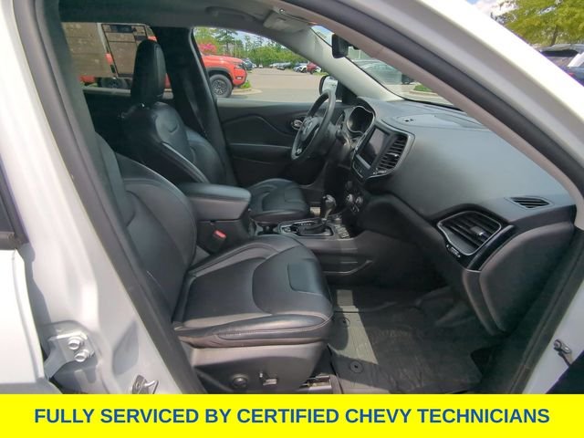Used 2023 White Jeep Altitude image 45