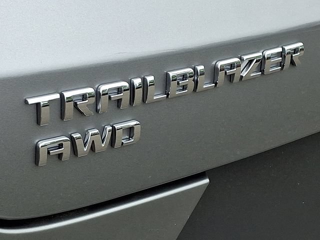 New 2026 Sterling Gray Metallic Chevrolet LT image 12
