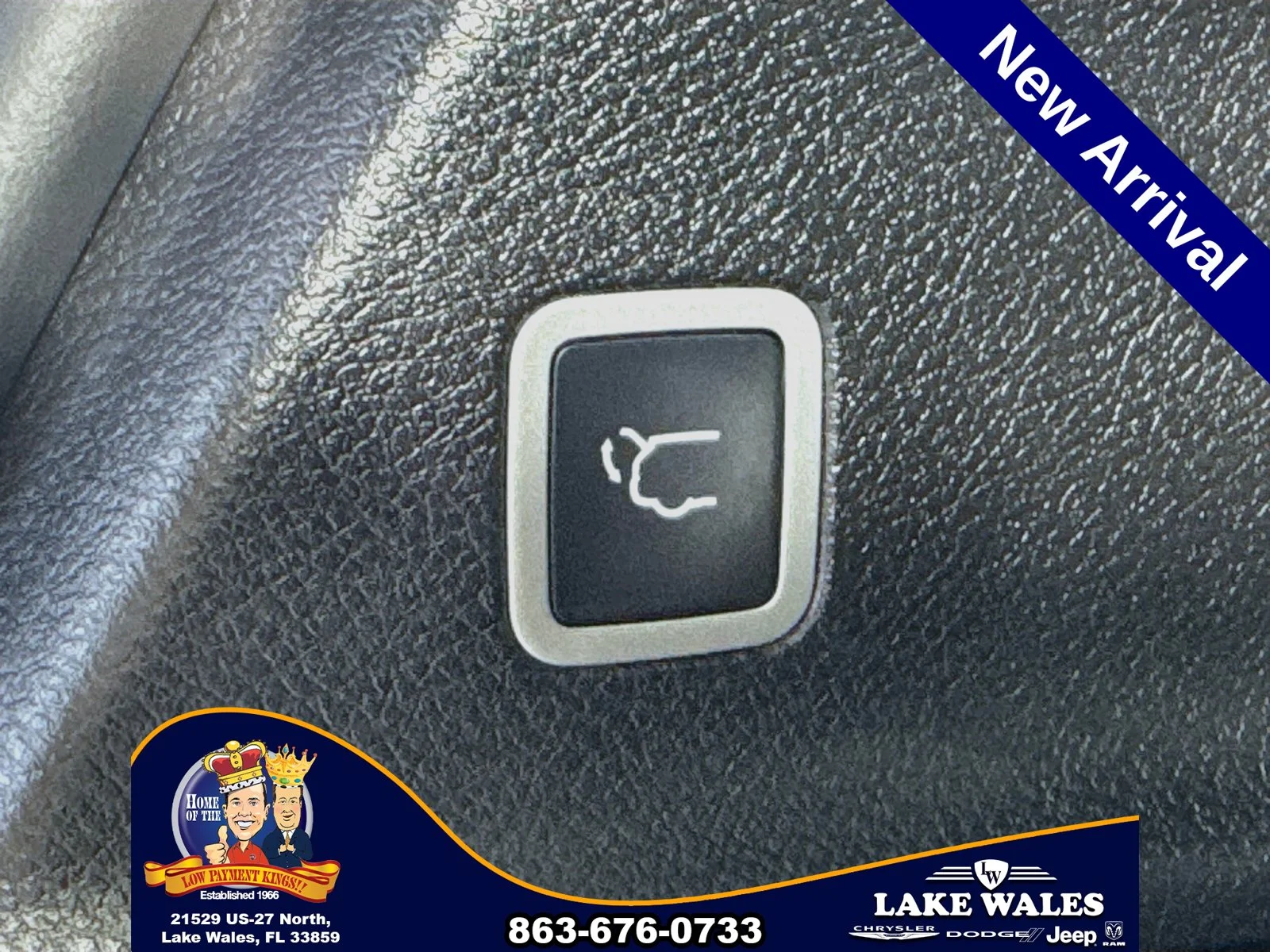 Used 2026 White Chrysler Select image 25