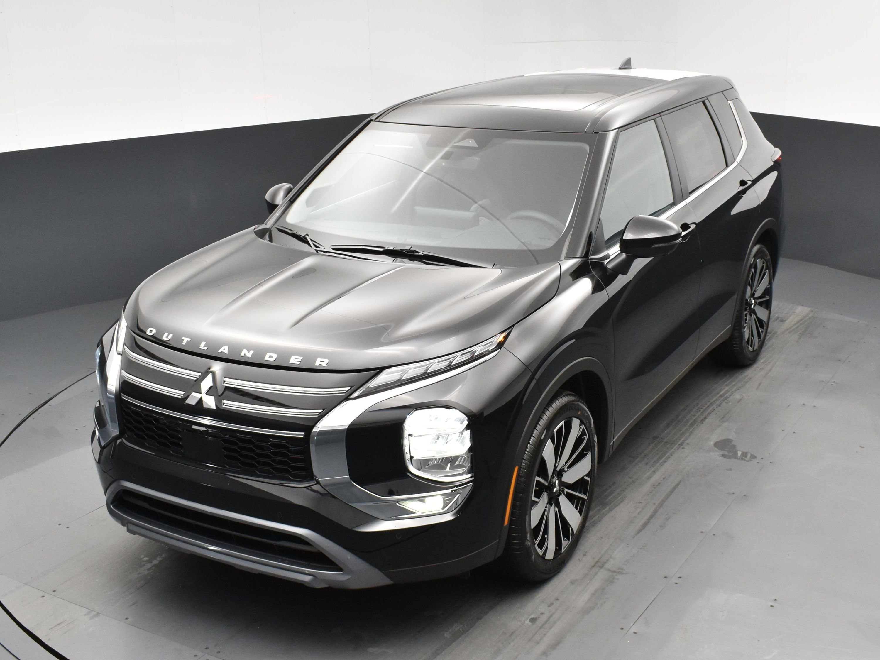 New 2026 Labrador Black Pearl Mitsubishi LE image 21