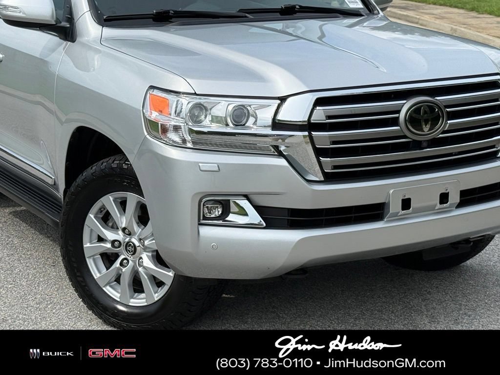 Used 2021 Silver Toyota 4DR 4WD image 7