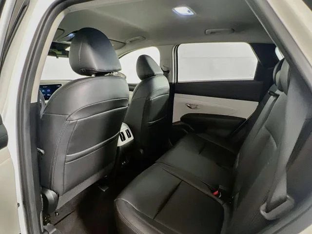 Used 2026 White Pearl Hyundai SEL image 12