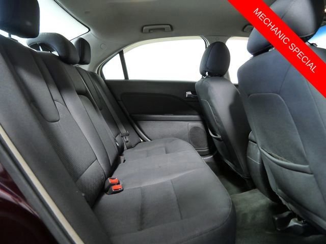 Used 2012 Red Ford SE image 12