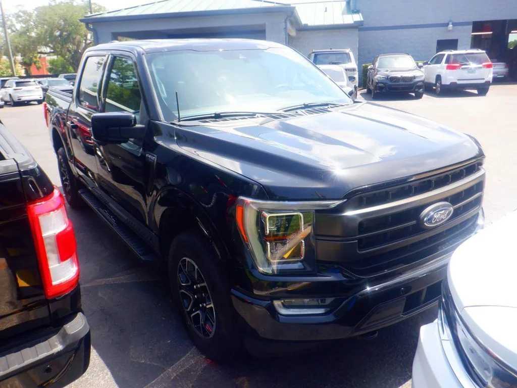 Used 2022 Black Ford Lariat image 14