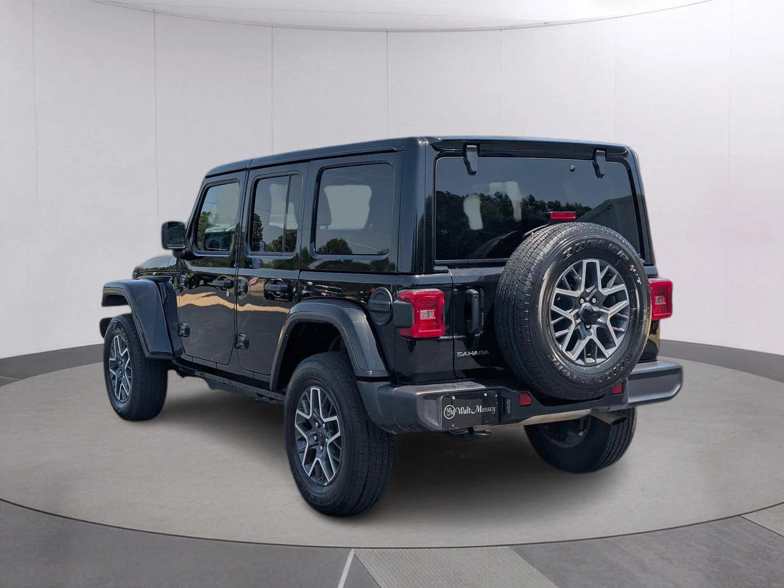 Used 2025 Black Clearcoat Jeep Sahara image 3