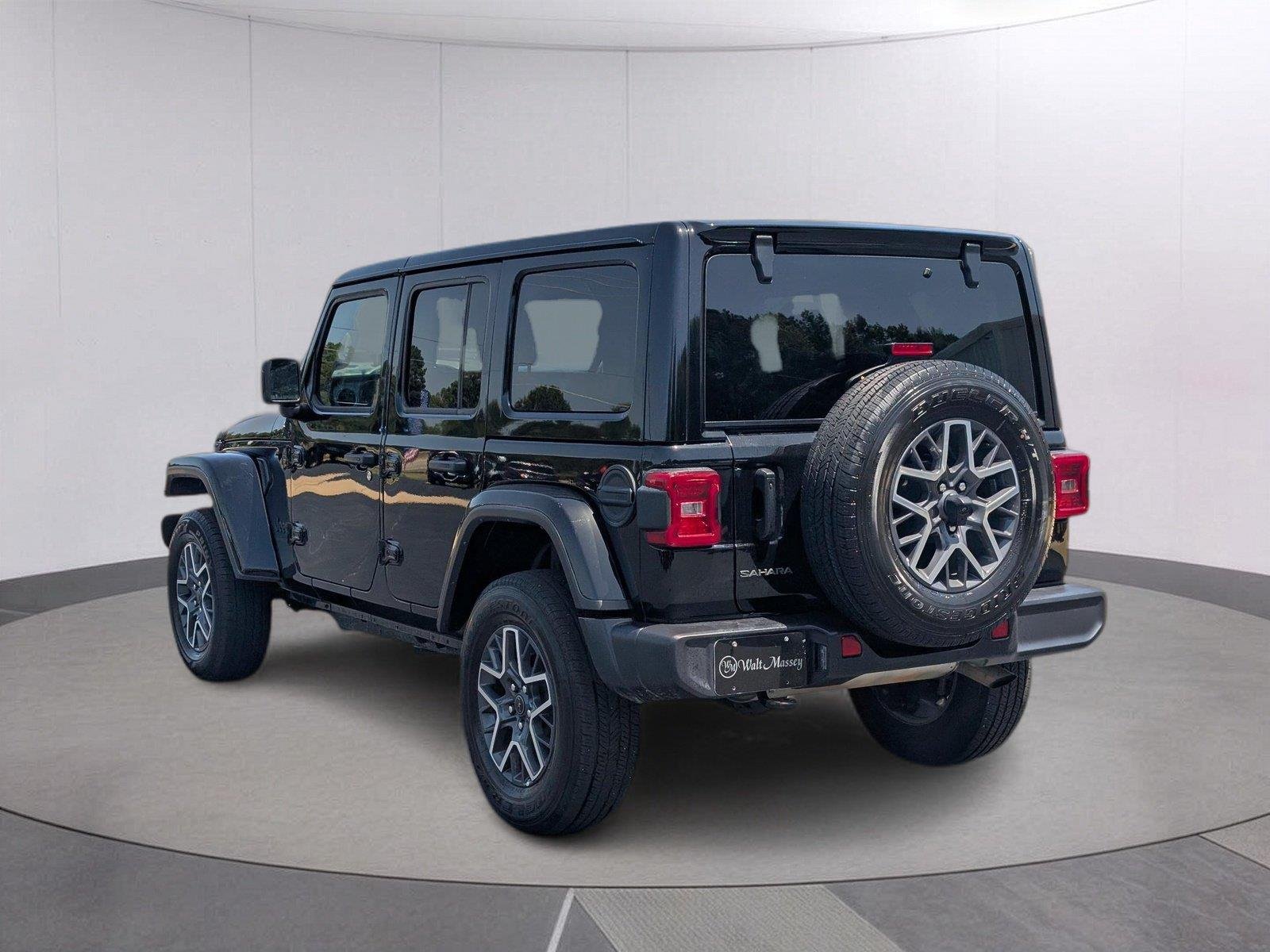 Used 2025 Black Clearcoat Jeep Sahara image 3