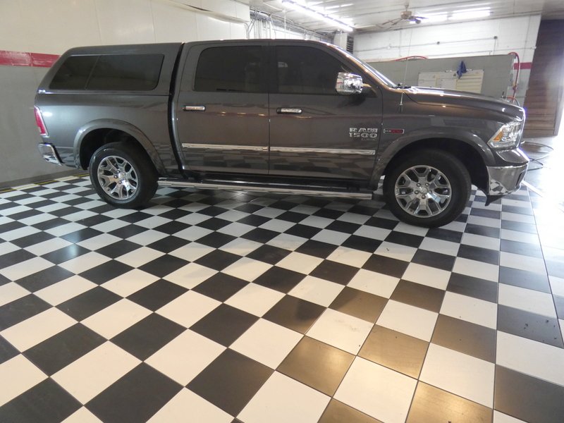 Used 2019 GRANITE CRYSTAL M Ram Crew Cab Laramie image 5