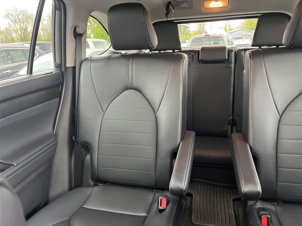 Used 2026  Toyota XLE image 14
