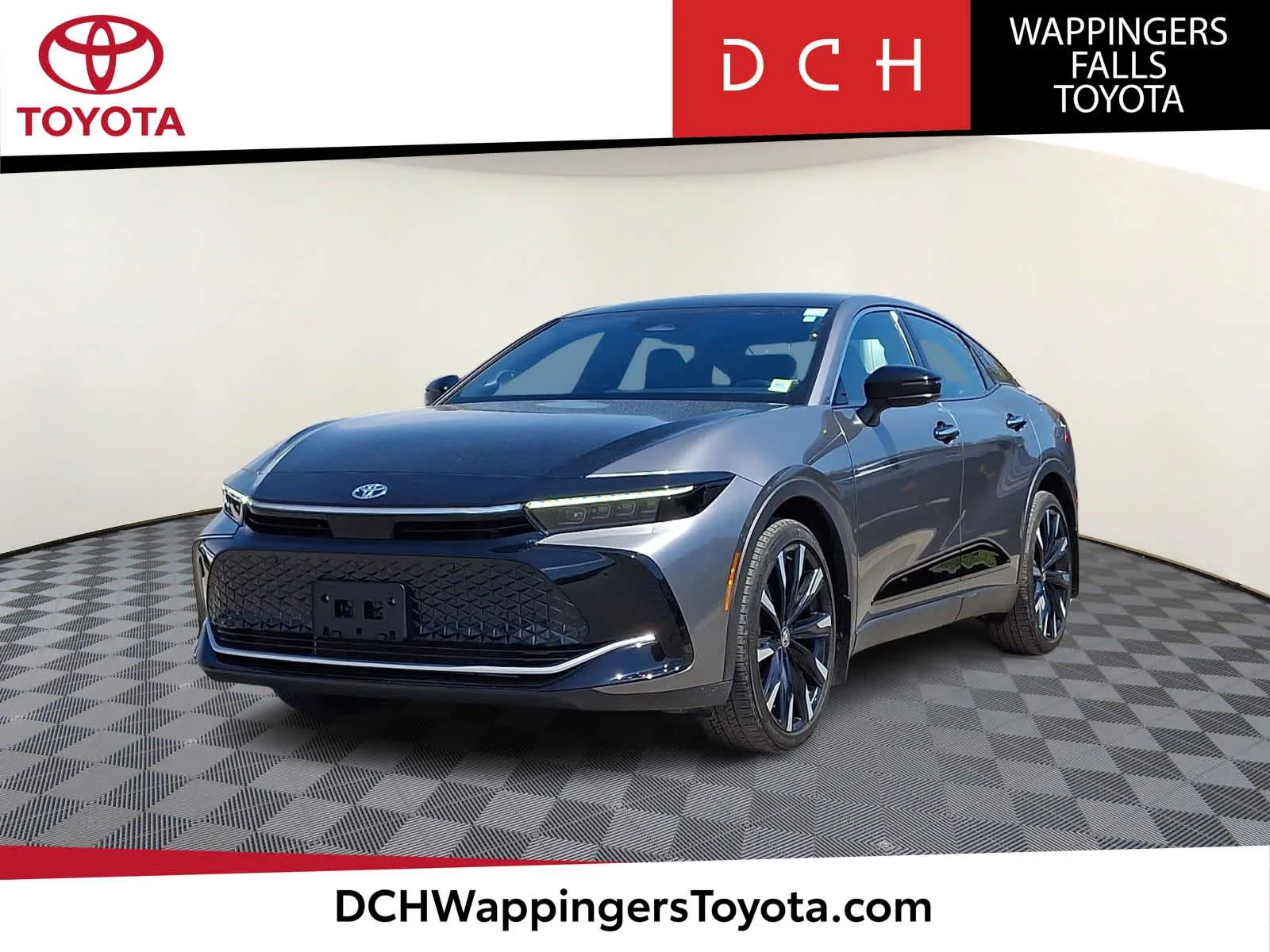 2023 Toyota Crown Platinum AWD's photo