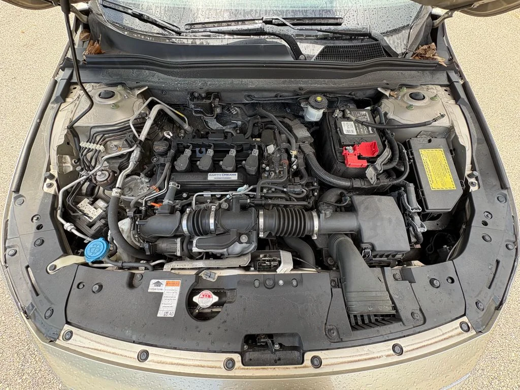 Certified Used 2018 Beige Honda Touring image 31