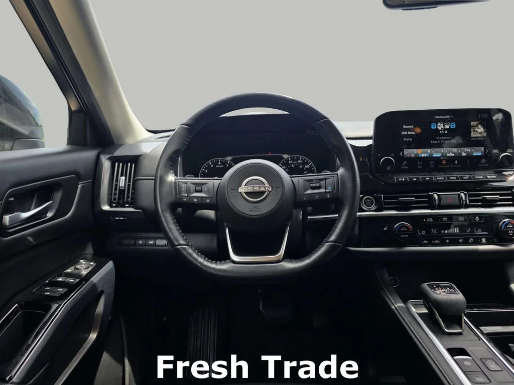 Used 2023 Pearl White Tricoat Super Black Nissan SL image 14