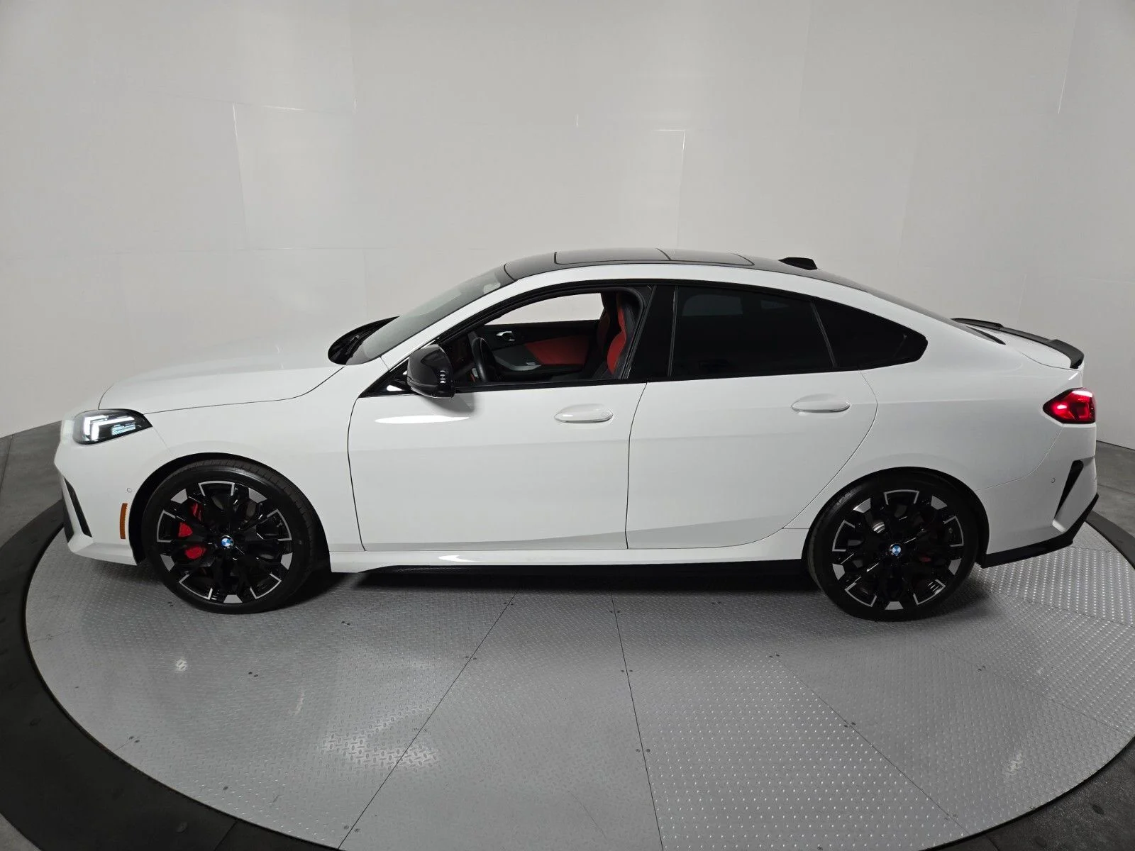 2025 BMW 2 Series M235 - Photo 31