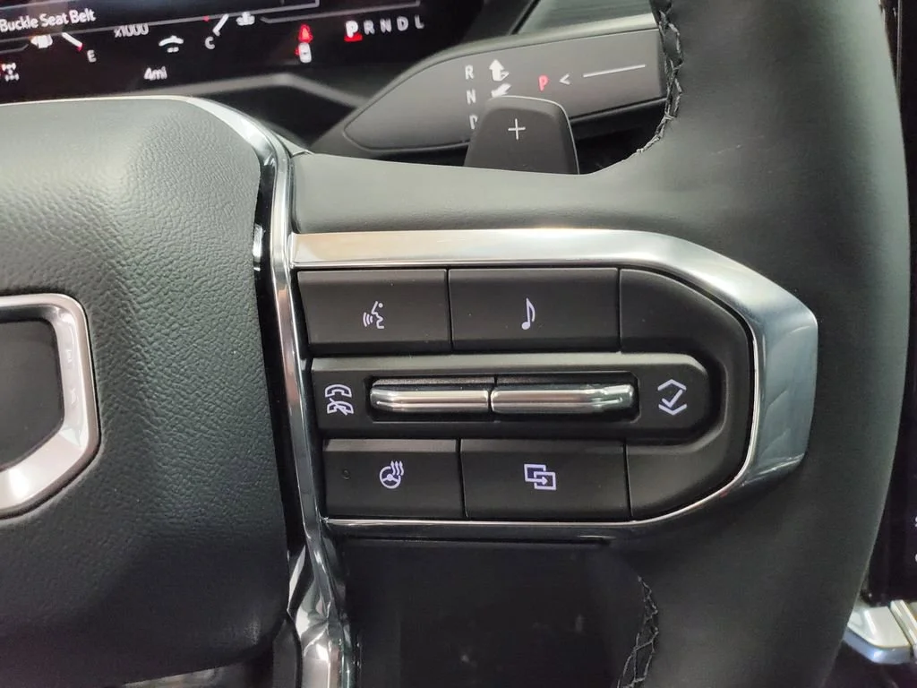 New 2026 Sterling Metallic GMC Elevation image 14