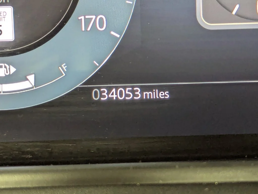 Certified Used 2025 White Land Rover Dynamic SE image 41