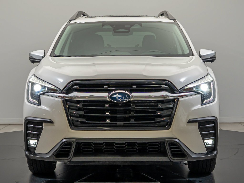 Used 2023 Crystal White Pearl Subaru Limited image 2
