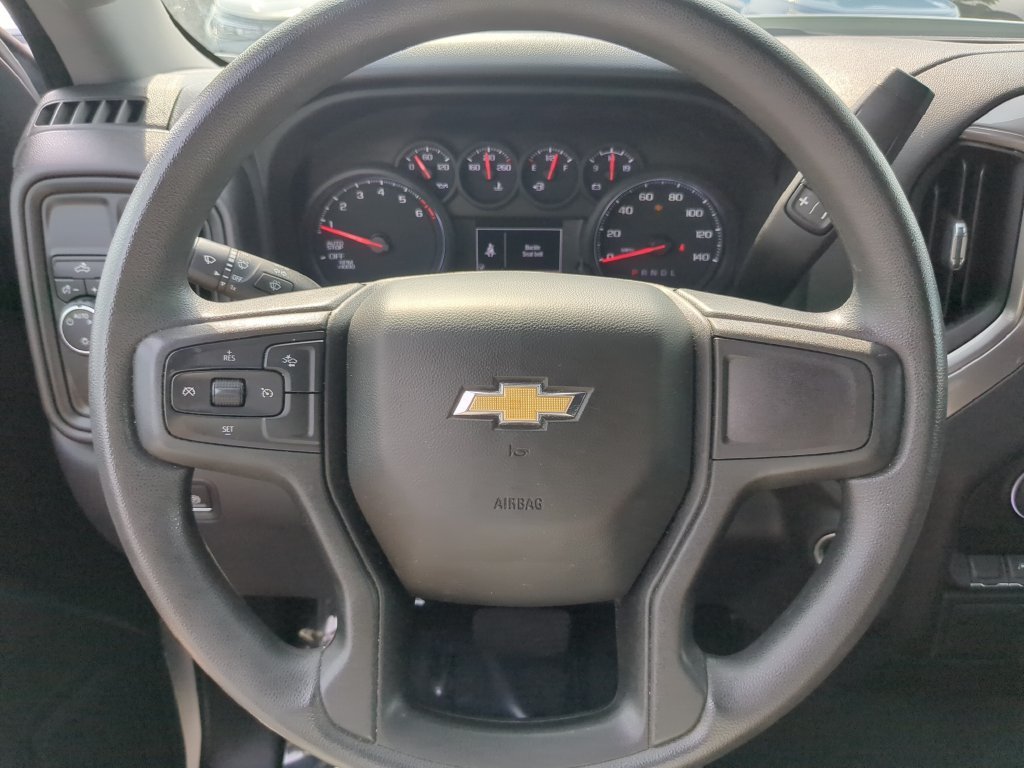 Used 2023 White Chevrolet Custom image 27
