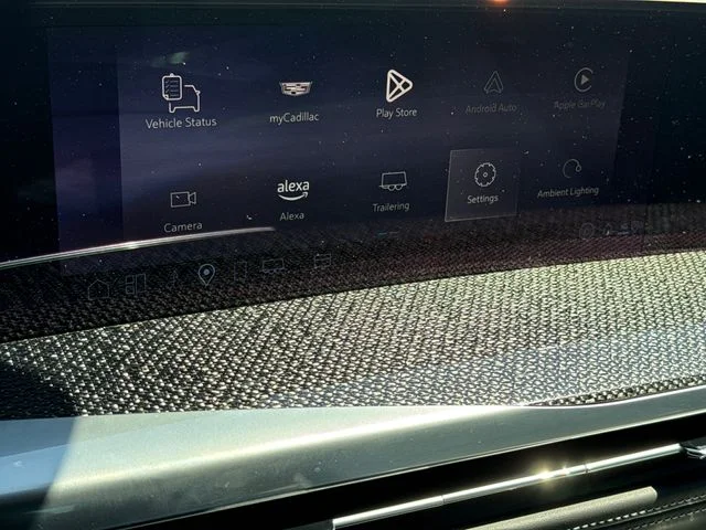 Used 2025 Green Cadillac V-Series image 26