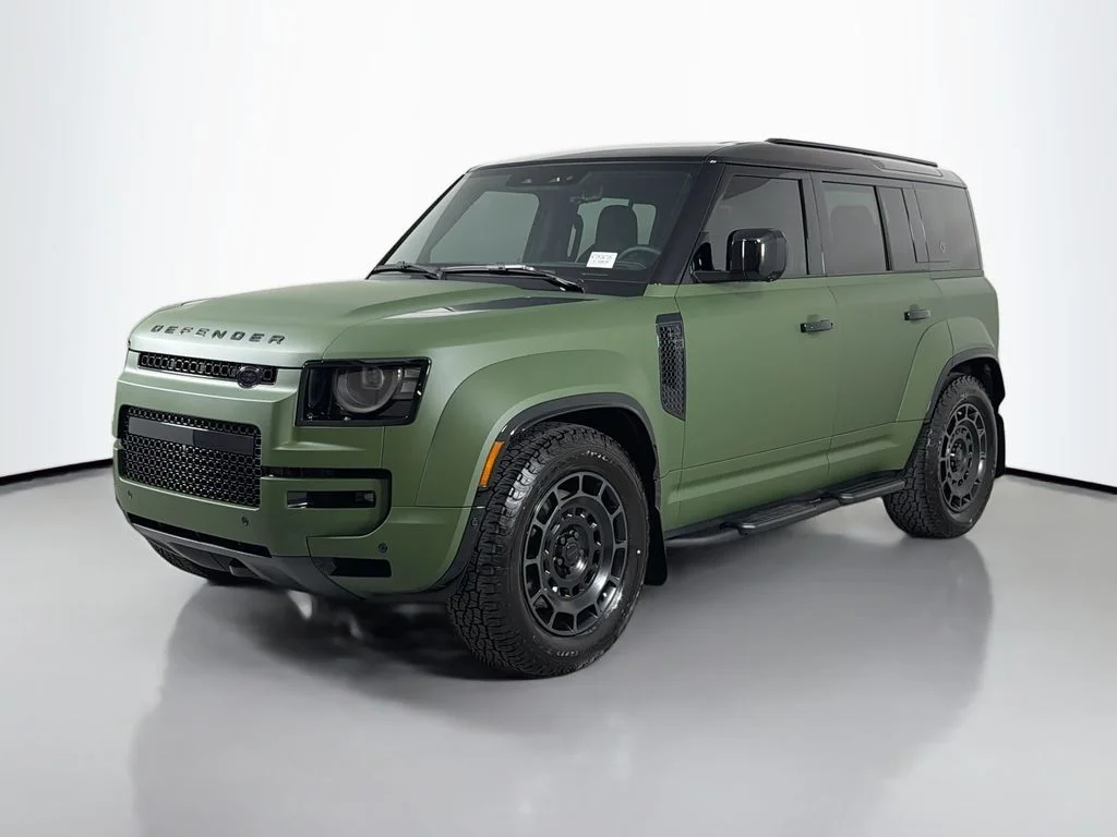 New 2026 Narvik Black Land Rover OCTA Black image 1