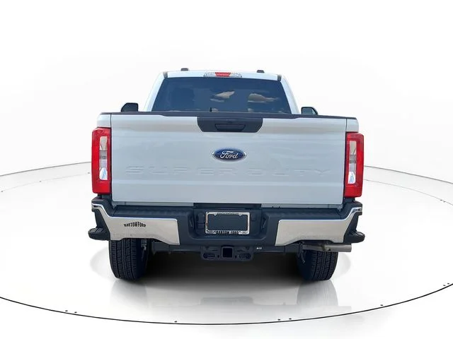 New 2026 Oxford White Ford XLT image 6