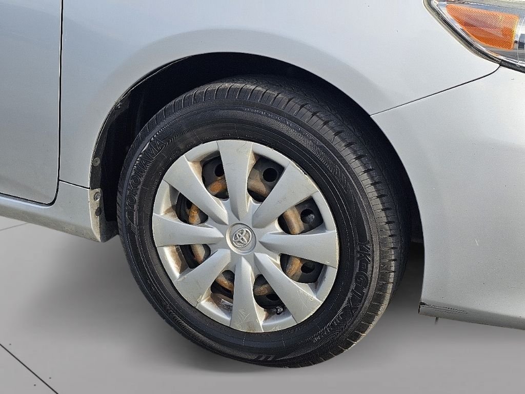 Used 2011 Classic Silver Metallic Toyota LE image 12