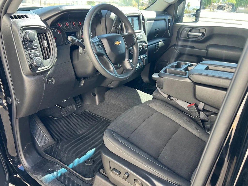 Used 2024 Black Chevrolet Custom image 10