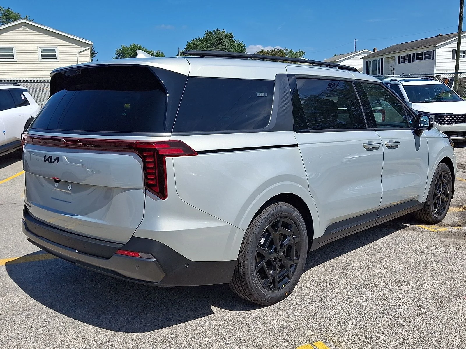 New 2027 White Kia SX Prestige image 3