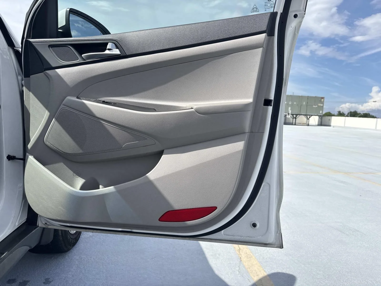Used 2019 White Pearl Hyundai Value image 13