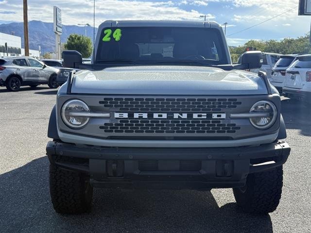 2024 Ford Bronco Badlands photo 3