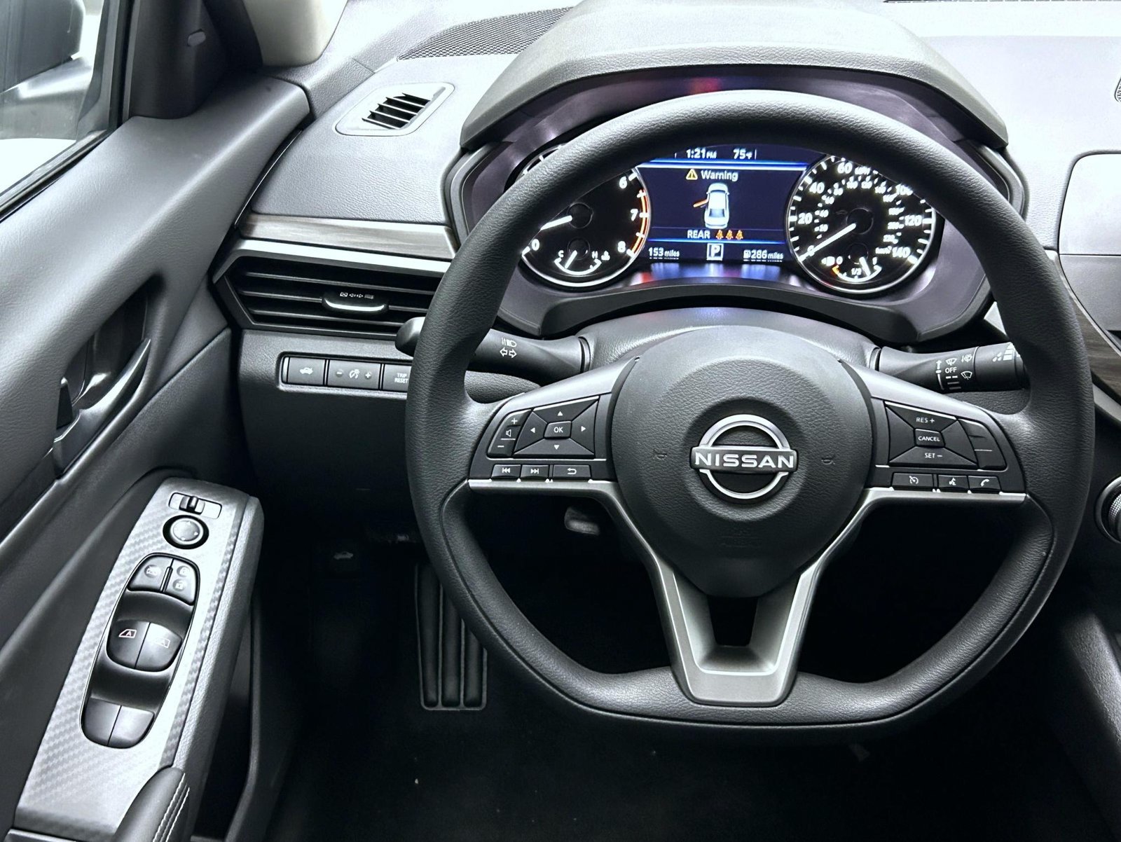 New 2026 Pearl White Nissan 2.5 SV image 13
