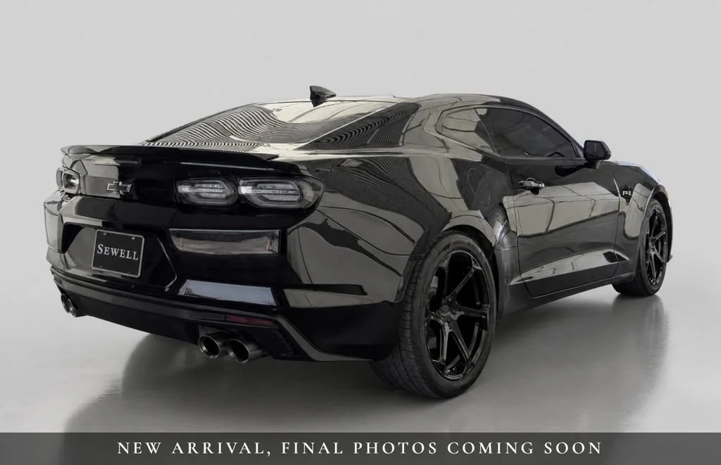 Used 2023 BLACK Chevrolet LT1 image 2