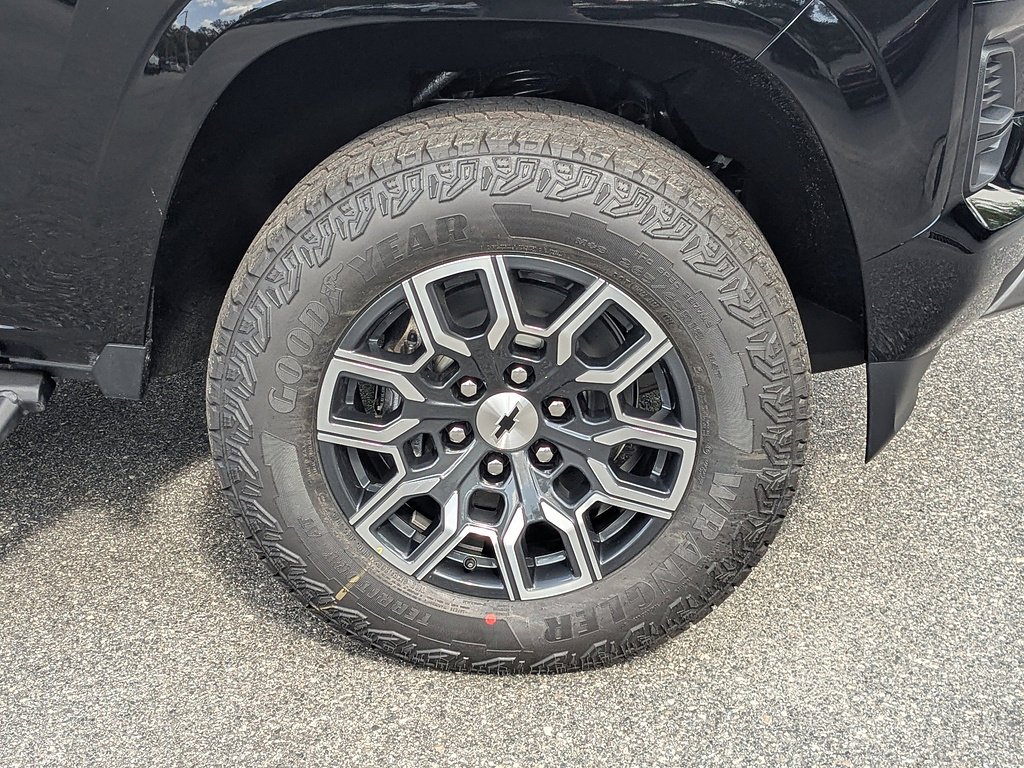 New 2026 Black Chevrolet Z71 image 10