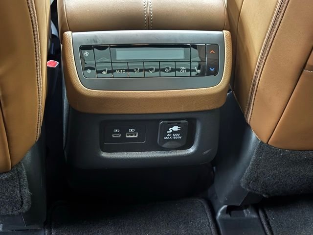 Used 2025 Black Nissan Platinum image 13