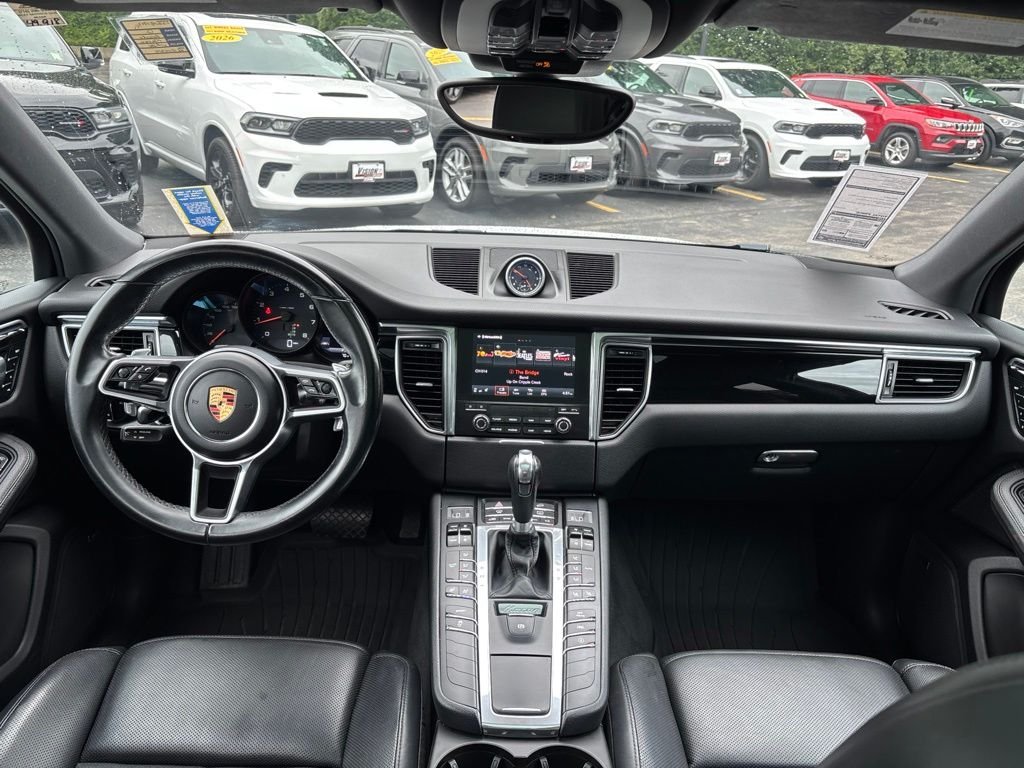 Used 2017 White Porsche Base image 17