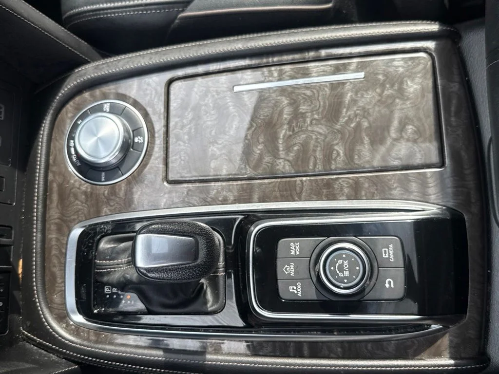 Used 2023 Black Nissan Platinum image 27