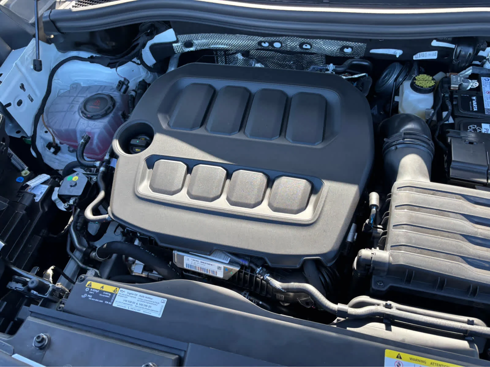 New 2026 PURE WHITE Volkswagen SE image 23
